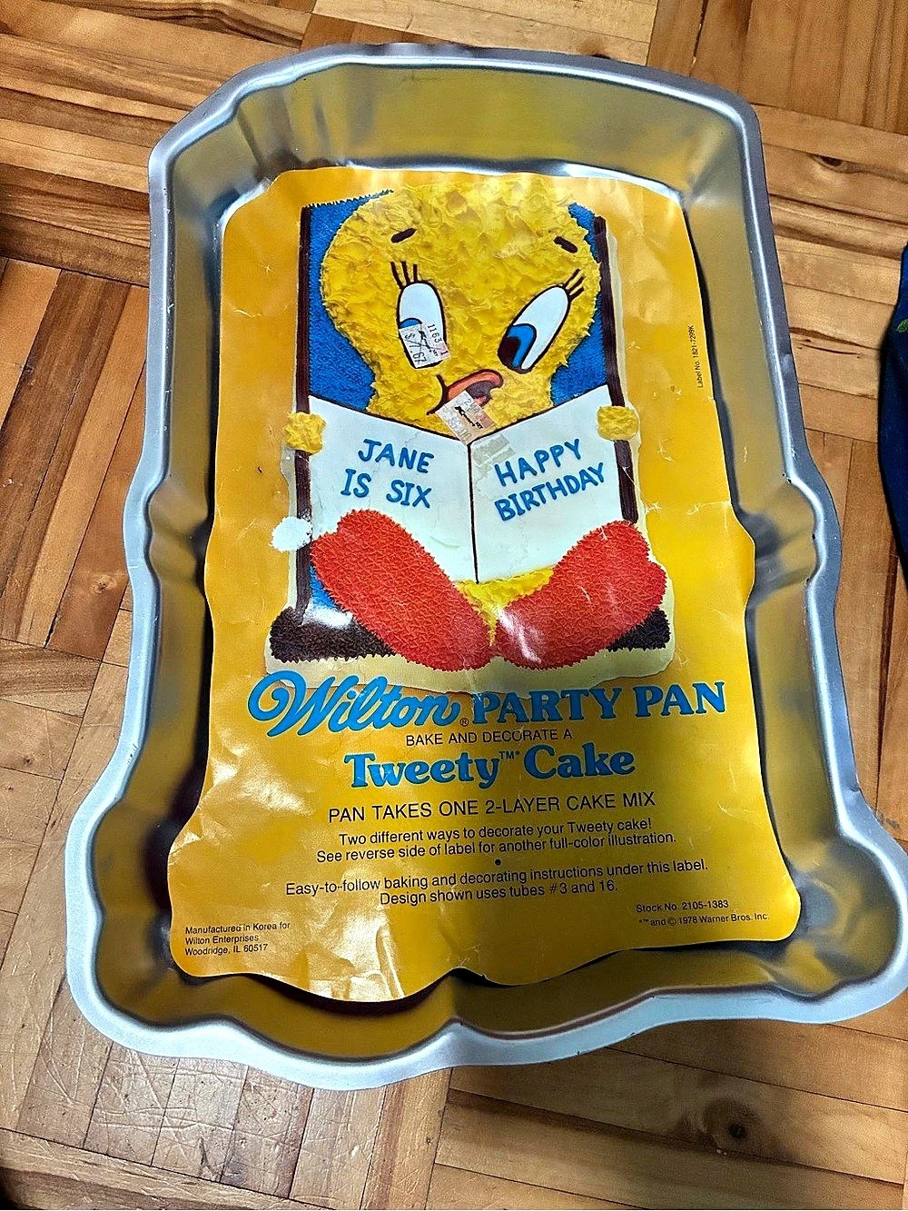 Wilton Tweety Cake Pan Yellow & Blue